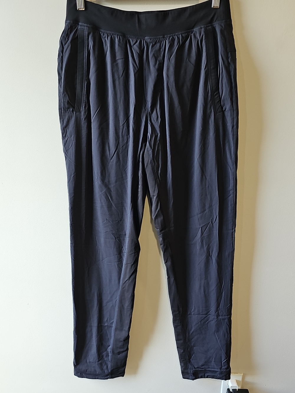 lululemon athletica Medium "Great Wall Pant" Navy Performance Joggers